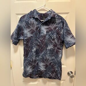 Van Heusen Shirt Men small Blue Button Up Short Sleeve Hawaiian Tropical Resort